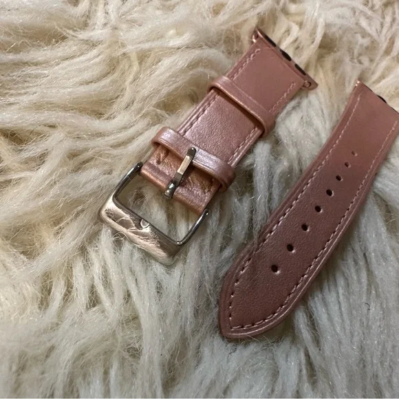 Rose gold leather Apple Watch Band - Picture 2 of 7